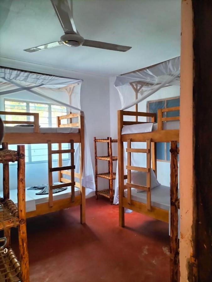 Mambo Leo Hostel Паже Екстериор снимка