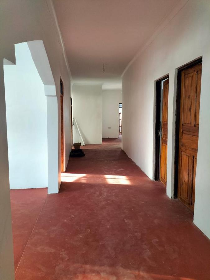 Mambo Leo Hostel Паже Екстериор снимка