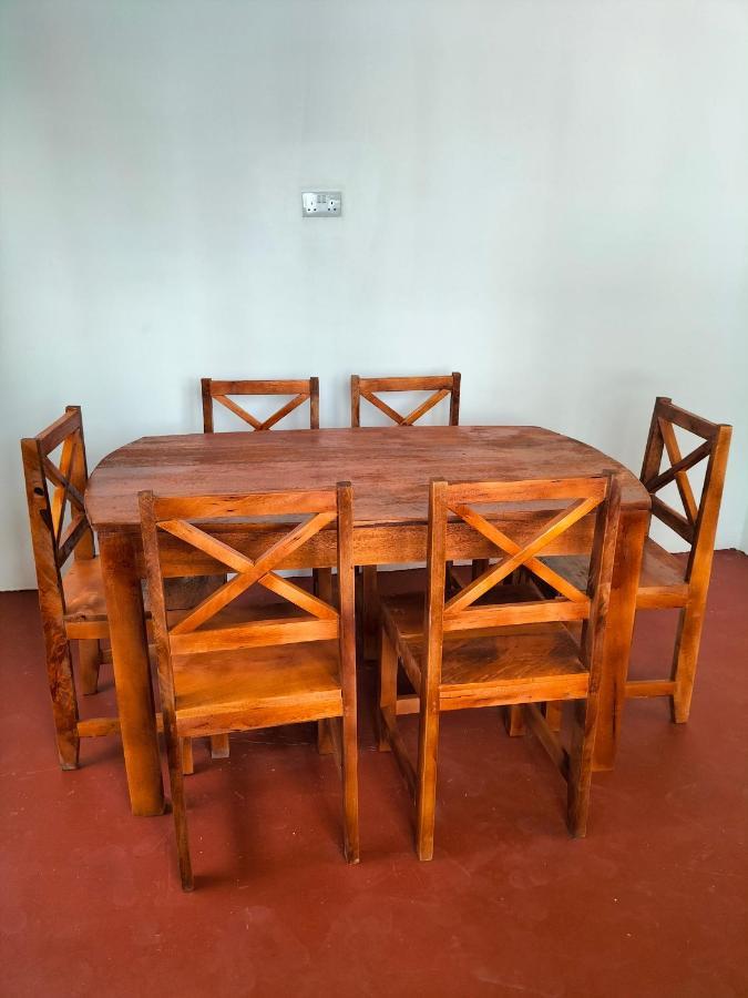 Mambo Leo Hostel Паже Екстериор снимка